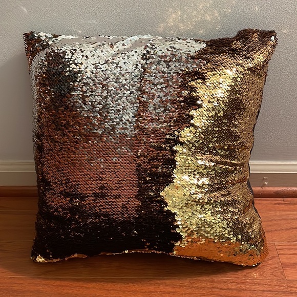 Gold & Silver Reversible Sequin Pillow - Picture 1 of 4